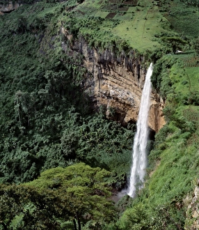 Sipi Falls Gallery: Situated in the fertile foothills of Mount Elgon