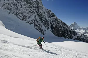 Images Dated 3rd November 2014: Ski descent from Schwarztor, Breithorn, Matterhorn, Zermatt, Valais, Switzerland