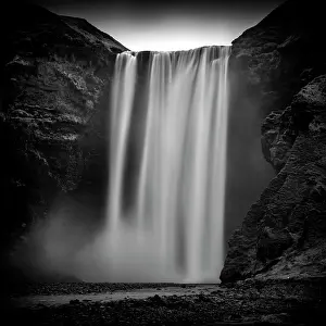 Skogar Prints: Skogafoss (waterfall), Skogar, South Iceland