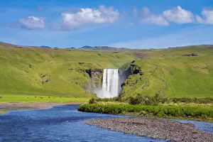 Images Dated 23rd February 2022: Skogafoss waterfall on sunny day, Skogar, Rangarping eystra, Southern Region, Iceland