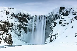 Skogar Prints: Skogafoss Waterfall in winter, Skogar, near Vik y Myrdal, South Iceland