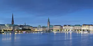 Images Dated 11th October 2016: Skyline of Binnenalster Lake, Hamburg, Germany