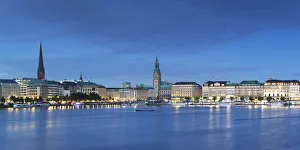Images Dated 11th October 2016: Skyline of Binnenalster Lake, Hamburg, Germany