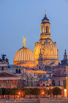 Skyline of Dresden at dusk with Bruehl's Terrace, Academy of Fine Arts, Church of Our Lady, Dresden, Saxony, Germany