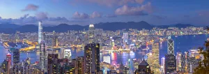 Tall Buildings Gallery: Skyline of Hong Kong Island and Kowloon at dusk, Hong Kong