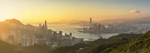 Images Dated 28th April 2020: Skyline of Hong Kong Island and Kowloon at sunset, Hong Kong