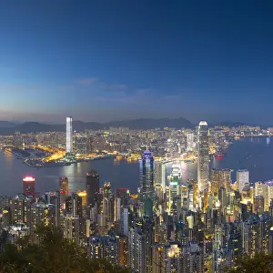 Skyline of Hong Kong Island and Kowloon from Victoria Peak at dusk, Hong Kong Island