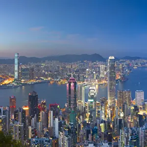Skyline of Hong Kong Island and Kowloon from Victoria Peak at dusk, Hong Kong Island