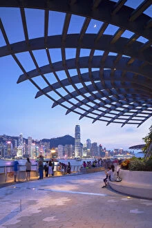 Tsim Sha Tsui Gallery: Skyline of Hong Kong Island and Tsim Sha Tsui promenade at sunset, Hong Kong