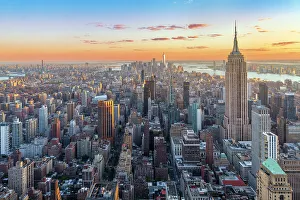 Metropolis Prints: Skyline of Manhattan at Sunset Midtown, Manhattan, New York City, USA