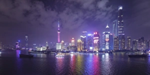 Images Dated 6th November 2016: Skyline of Pudong from The Bund, Shanghai, China