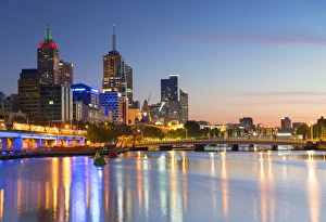 Skyline along Yarra River at dawn, Melbourne, Victoria, Australia