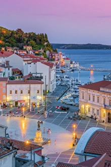 Slovenia, Primorska, Piran, Old Town, Tartinijev trg (Tartini Square)