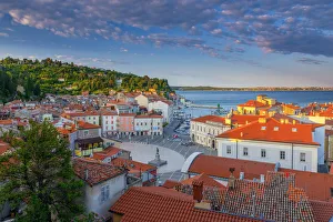Slovenia, Primorska, Piran, Old Town, Tartinijev trg (Tartini Square)