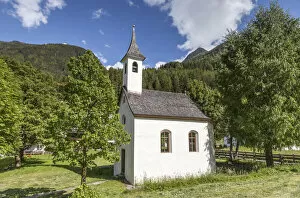 Sudtirol Collection: Small chapel near St. Jakob in Ahrntal, South Tyrol, Italy
