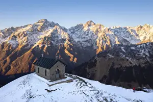 Pass Prints: small church at the top of the Manina Pass
