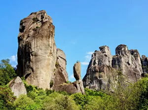 Images Dated 1st September 2022: Small Spindle Rock, Meteora, Thessaly, Greece