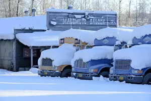 Images Dated 2nd May 2014: Snow covered buses in Fairbanks, Alaska, USA