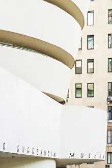 Guggenheim Museum Prints: Solomon R Guggenheim Museum, Manhattan, New York, USA
