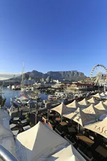 Images Dated 6th July 2016: South Africa, Western Cape, Cape Town, V&A Waterfront, Victoria Wharf