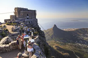 South Africa, Western Cape, Cape Town, Ciy view from Table Mountain