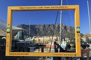 Images Dated 6th July 2016: South Africa, Western Cape, Cape Town, V&A Waterfront, Alfred Basin