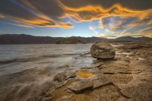South America, Argentina, Santa Cruz, Patagonia, Sunset at Lago Posadas