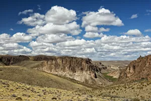 South America, Argentina, Santa Cruz, Patagonia, Cueva de los Manos landscape