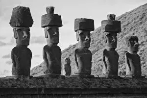Images Dated 24th March 2016: South America, Chile, Easter Island, Isla de Pascua, Moai stone human figures
