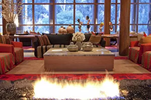 Images Dated 5th February 2013: South America, Peru, Urubamba, the lounge area and open fire in the Tambo del Inka resort