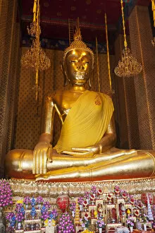 Images Dated 14th June 2013: South East Asia, Thailand, Bangkok, Thonburi, Kanlaya, Wat Kalayanamitr Varamahavihara