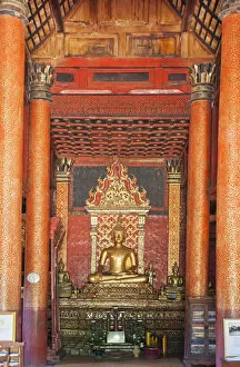 Images Dated 14th June 2013: South East Asia, Thailand, Lanna, Chiang Mai, Buddha image inside the Lanna style