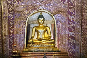 Images Dated 14th June 2013: South East Asia, Thailand, Lanna, Chiang Mai, Wat Phra Singh Woramahaviharn, the venerated