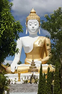Images Dated 14th June 2013: South East Asia, Thailand, Lanna, Chiang Mai, Wat Phra That Doi Kham (Temple of the