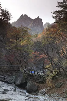 Images Dated 7th March 2018: South Korea, Gangwon-do, Seoraksan National Park
