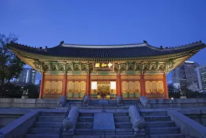 Images Dated 7th January 2011: South Korea, Seoul, Deoksugung Palace