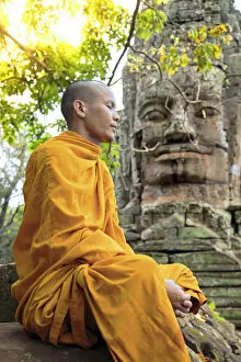 Images Dated 15th May 2018: Southeast Asia, Cambodia, Siem Reap, Angkor temples, Buddhist monk in saffron robes