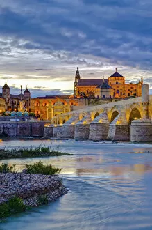 Images Dated 8th February 2013: Spain, Andalucia, Cordoba Province, Cordoba, Roman Bridge (Puente Romano) over Guadalquivir