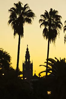 Images Dated 27th March 2012: Spain, Andalucia Region, Seville Province, Seville, Giralda tower from the Rio