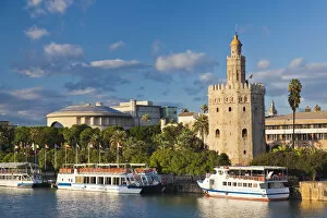 Images Dated 27th March 2012: Spain, Andalucia Region, Seville Province, Seville, Torre del Oro tower