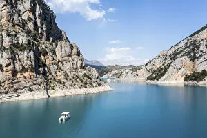 Spain, Aragon, Huesca, Mont-Rebei, Boat in the Montrebeis reservoir