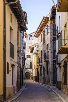 Spain, Aragon, Mora de Rubielos, Rogerio SAA┬ínchez alley in Mora de Rubielos