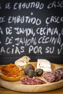 Images Dated 1st October 2020: Spain, Aragon, Mora de Rubielos, Tasting in a gourmet shop in Mora de Rubielos