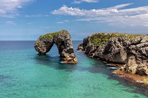 Images Dated 31st May 2023: Spain, Asturias, Playa de la Huelga, beach near Hontoria village