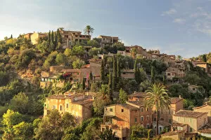 Images Dated 4th January 2012: Spain, Balearic Islands, Mallorca, Serra de Tramuntana, Deia Village