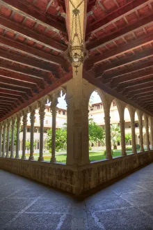 Spain, Balearic Islands, Mallorca, Palma de Mallorca, Basilica de Sant Francesc, cloister