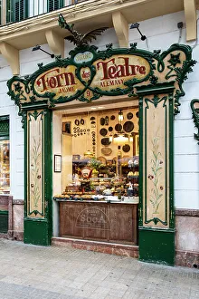 Spain, Balearic Islands, Mallorca, Palma de Mallorca, A Fornet de la Soca bakery shop