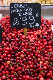 Images Dated 6th October 2008: Spain, Barcelona, La Rambla, La Boqueria Market