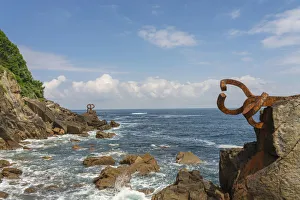 Spain, Basque Country, San Sebastian (Donostia), Comb of the wind sculpture (Peine