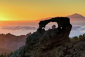 Images Dated 8th August 2022: Spain, Canary Islands, Gran Canaria, Ventana del Nublo